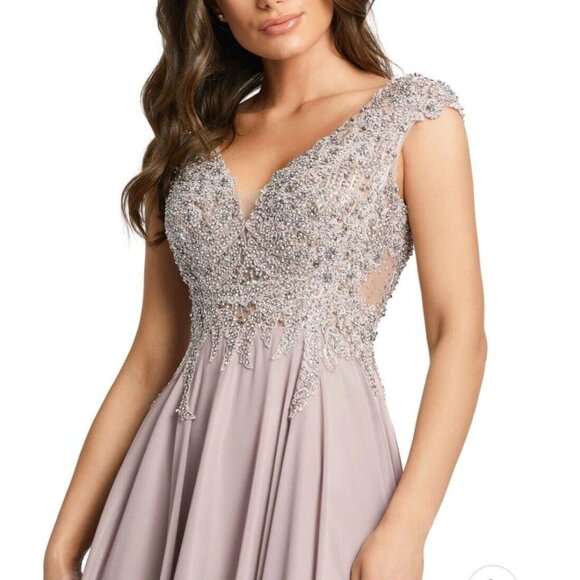 Mac Duggal Gown Dress Size 18 Appliquéd Cap Sleeve Bodice Flowy Lilac 20264 $598 - Picture 3 of 15